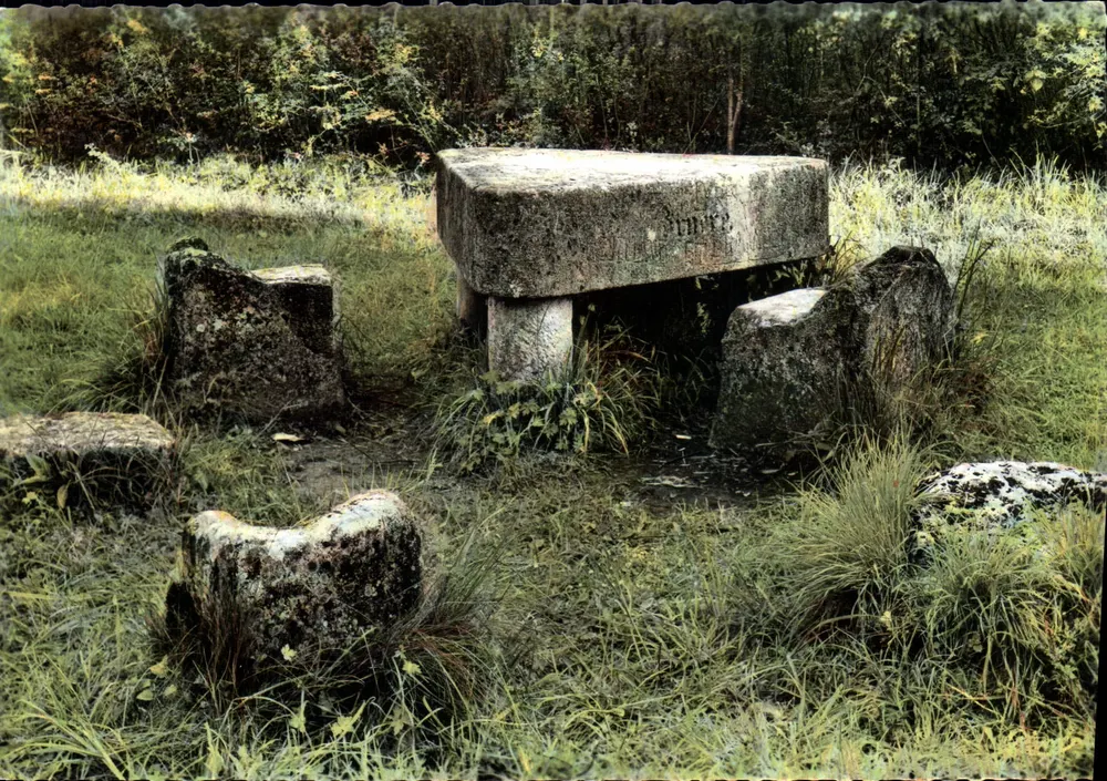 St-Amand-Montrond (18. Cher) — Pierre des 3 Seigneurs — Covibier Imprimeur - Vorderseite