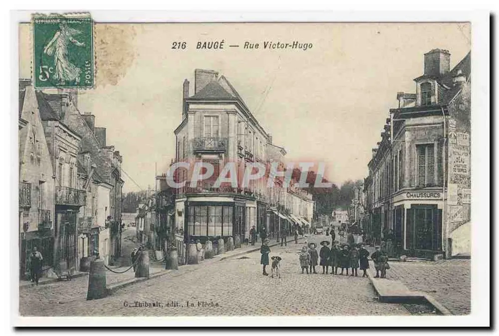 Baugé — Rue Victor-Hugo — G. Thibault, editor, La Flèche - Frente