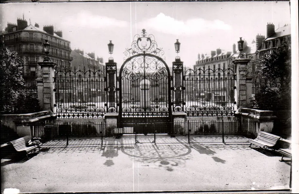 Dijon (Côte-d'Or) — Ansicht der Eingangstore des Jardin Darcy — Edition E. PROTET - Vorderseite