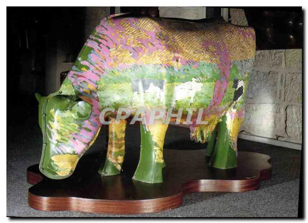 Kuh - Landschaft - Bunt lackierte Polyester-Statue (1971) - Musée des Beaux-Arts, Dijon - Vorderseite