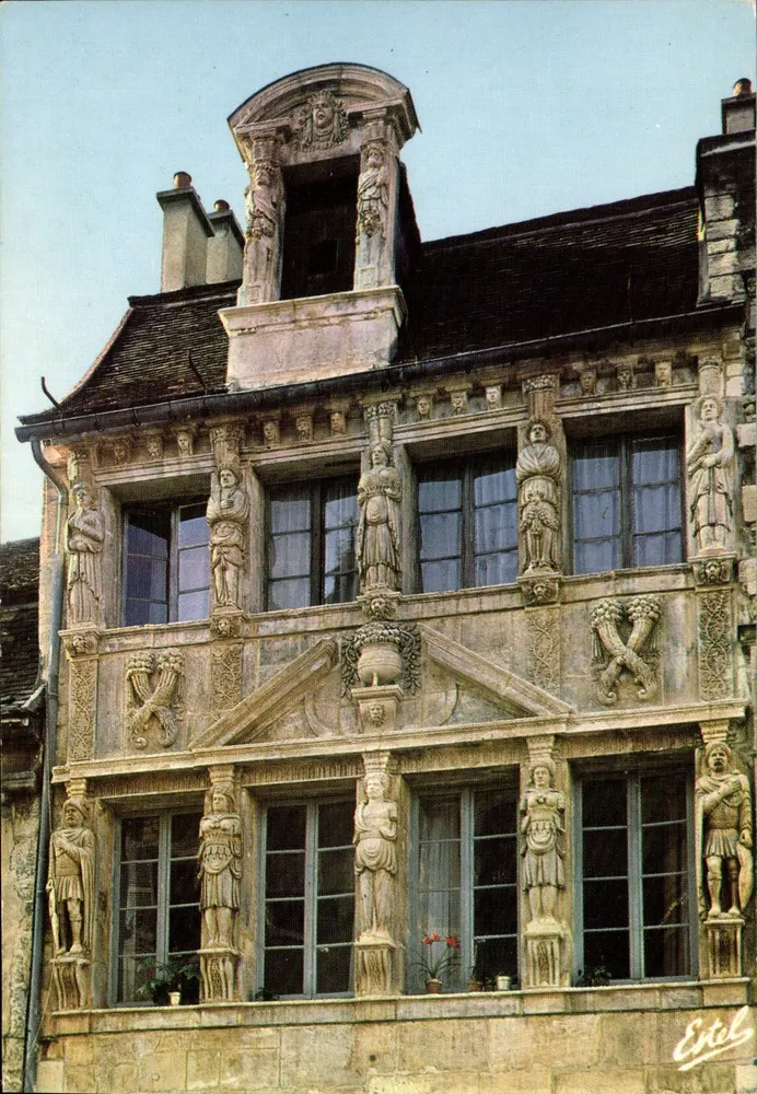 Dijon — Das Haus der Karyatiden (1603) — Étel - Vorderseite