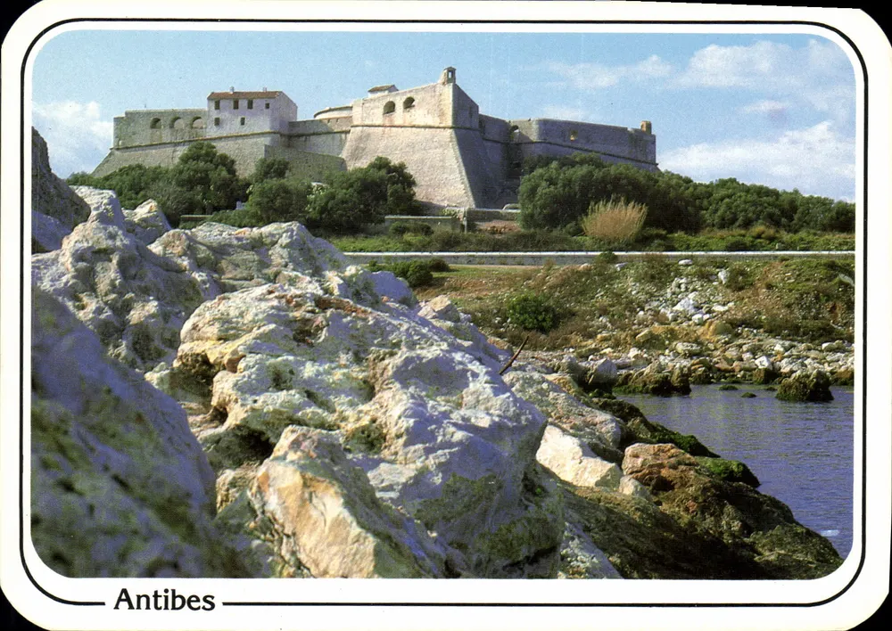 Antibes — Le Fort-Carré — Editore: Presse Diffusion, n° 06.004.19 - Recto