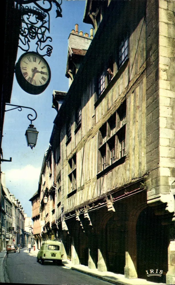 Casa com colmios em Dijon — Rue Verrerie — Éditions Hachette - Frente