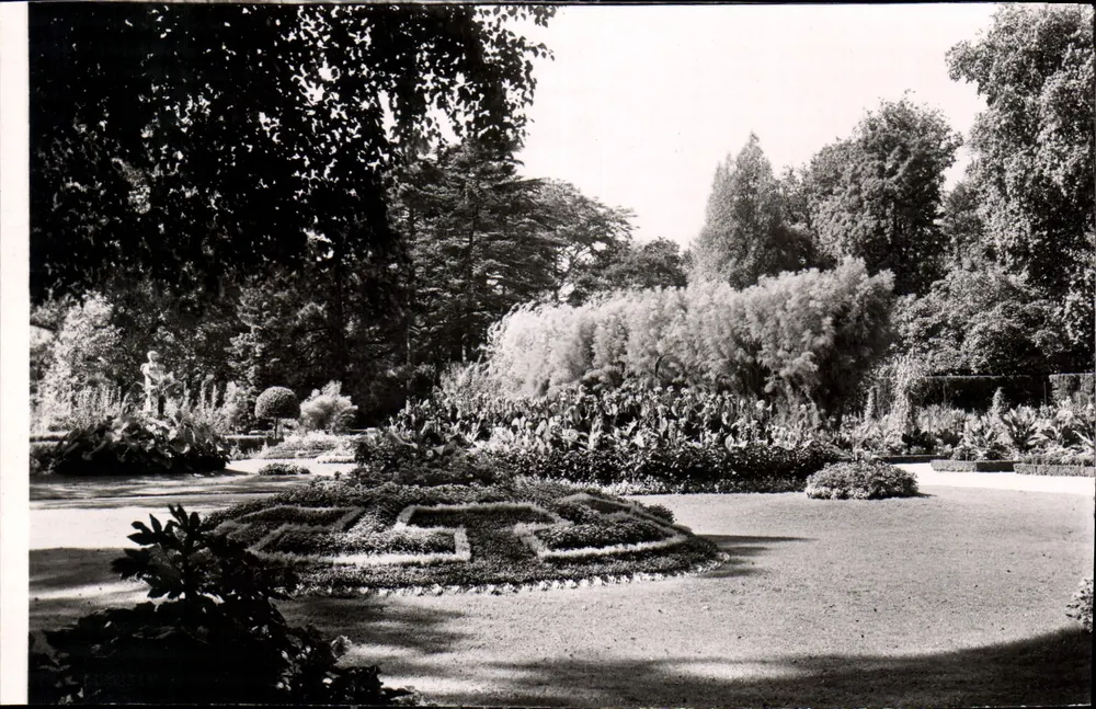 Dijon (Côte-d'Or) — Os Jardins da Arquebuse — Edição E. PROTET, Dole (Jura) - Frente