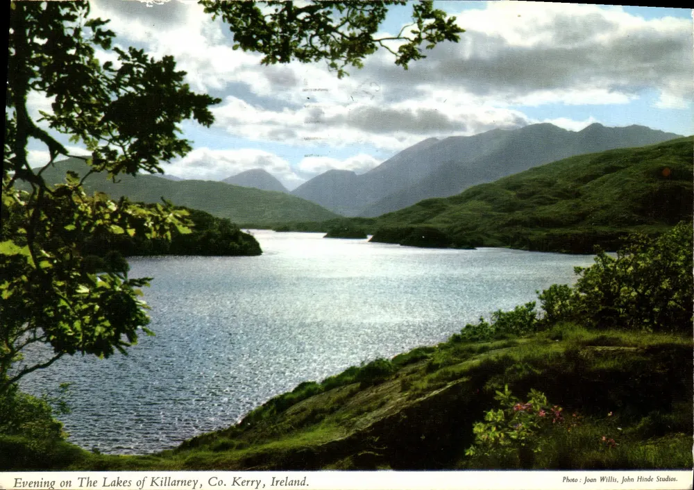 Abend über die Seen von Killarney, Co. Kerry, Irland — Foto Joan Willis, John Hinde Studios - Vorderseite