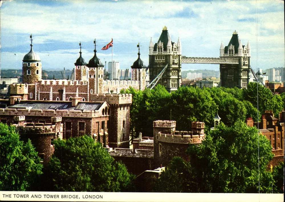 A Torre e o Ponte Tower, Londres — editor Colourmaster International, n° PT1024 - Frente