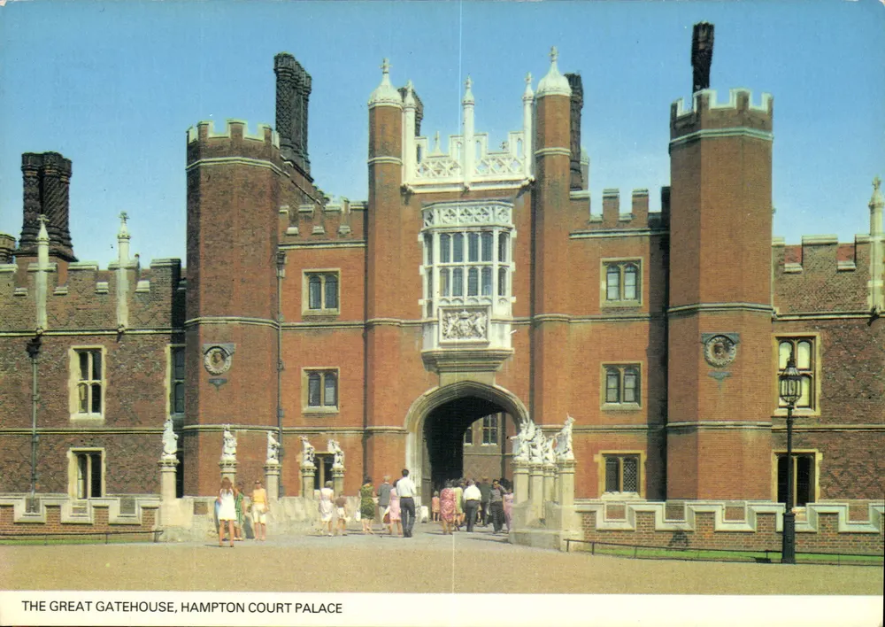 The Great Gatehouse, Hampton Court Palace — Photo Precision Limited, série SU 1222 - Frente