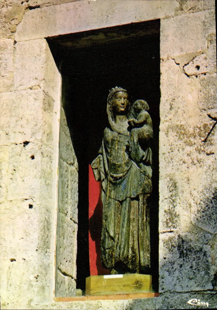 Flavigny-sur-Ozerain — Virgem de madeira do século XIV, de estilo tipicamente Borguês — Impressora Combier, Mâcon - Frente