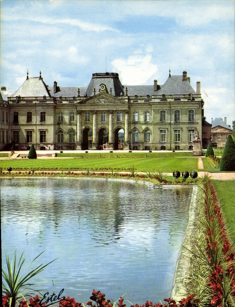 Schloss Luneville — Ansicht von den französischen Gärten der Bosquets — Estel - Vorderseite