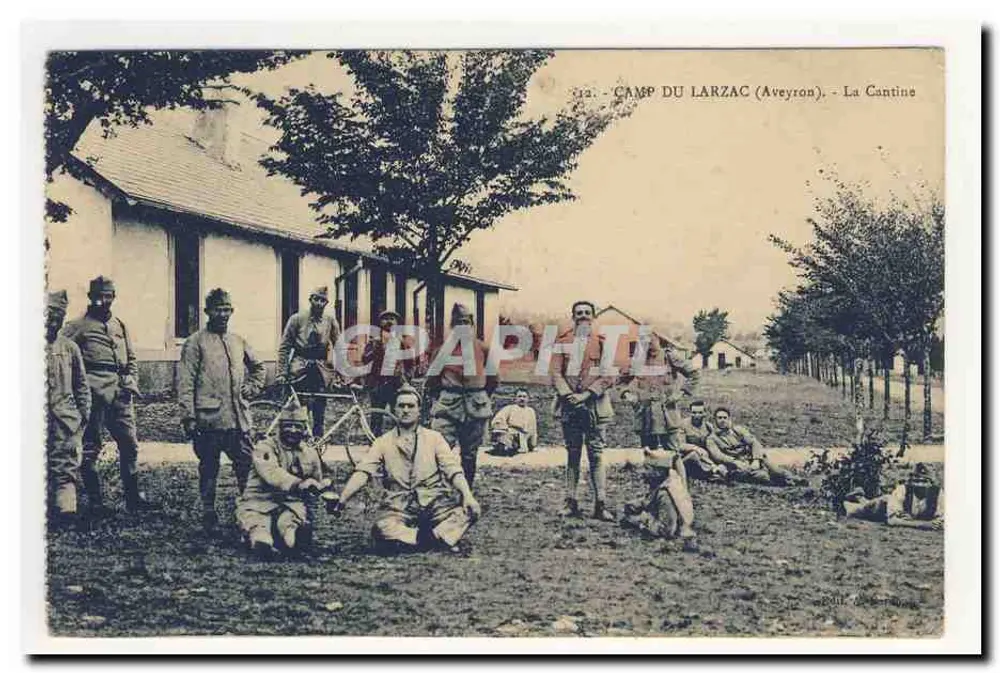 Camp du Larzac (Aveyron) — La Cantine — uitgever Paul de Pagnac, n°12 - Voorkant