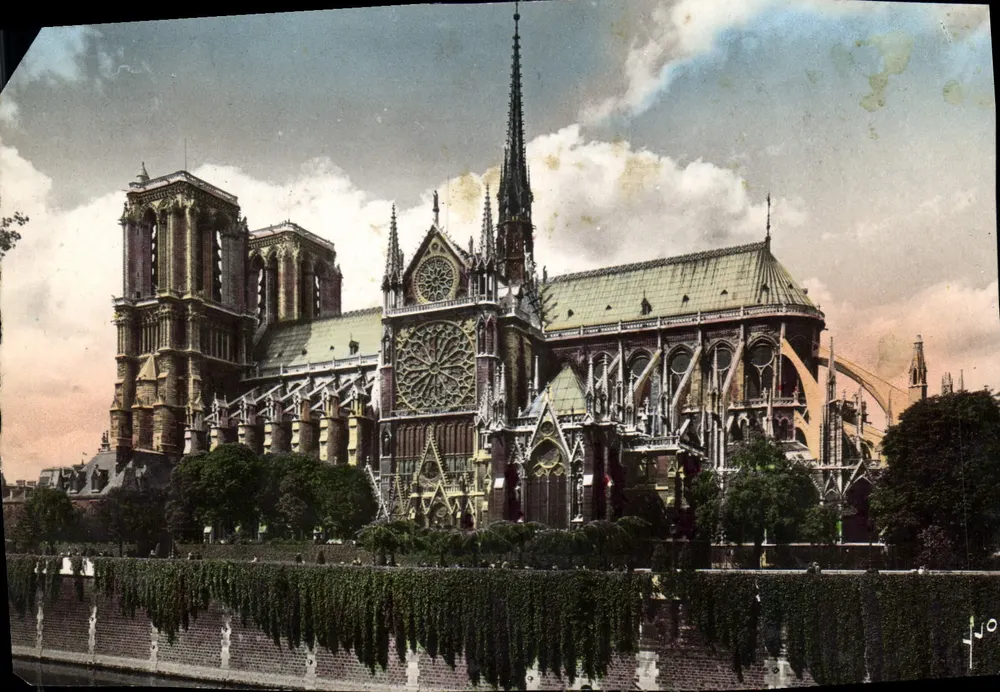 Notre-Dame de Paris — vista geral — J.O. (editor) - Frente
