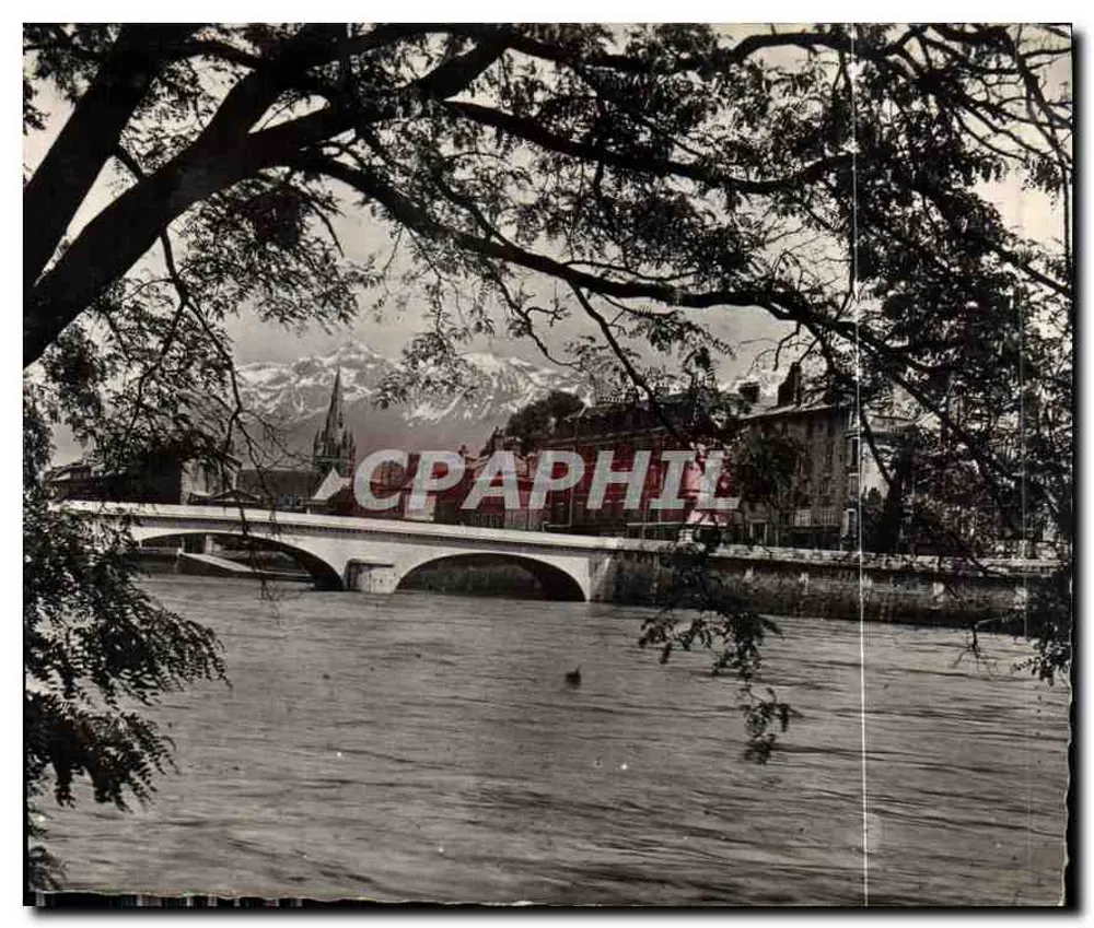Grenoble — vista do ponte sobre a Isère com as Alpes no fundo — Edições MIC - Frente
