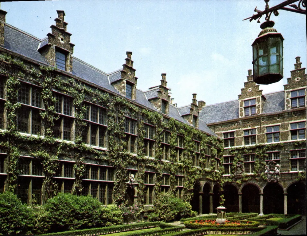 Antwerpen - Plantin-Moretus Museum — Innenhof (16. bis 17. Jahrhundert) — Verleger JB - Vorderseite