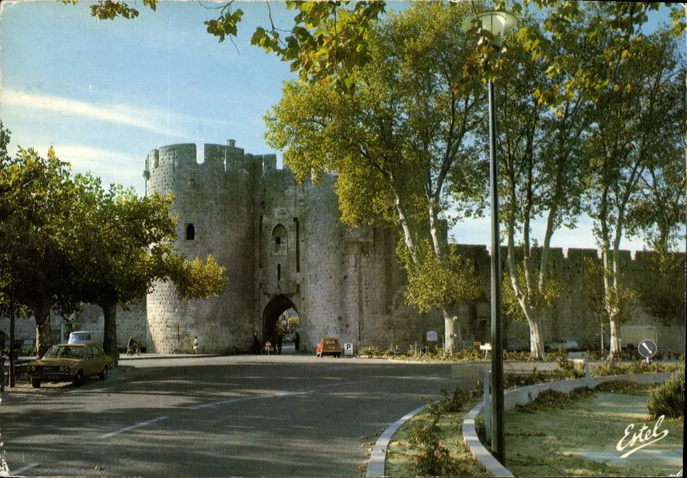Aigues-Mortes (Gard) — Ansicht der Gardette-Tür — Éditions Estel - Vorderseite