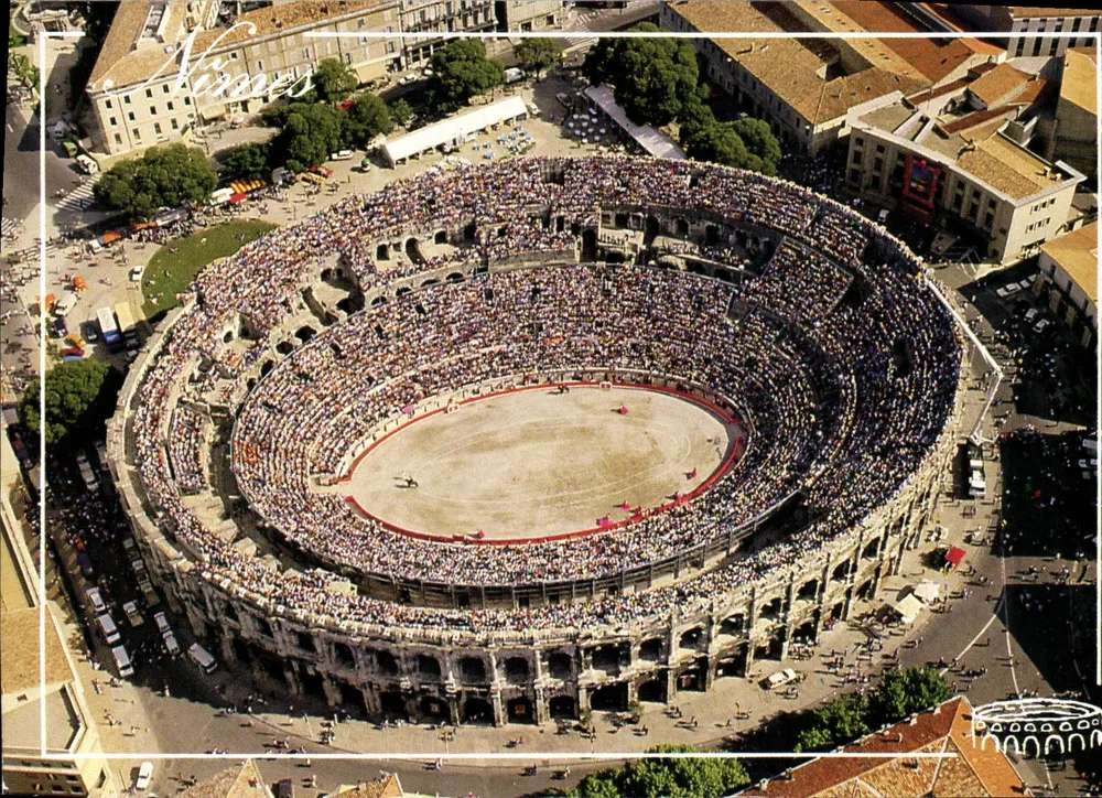 Nîmes — Arênes de Nîmes — Éditions Azur Riviera - Frente