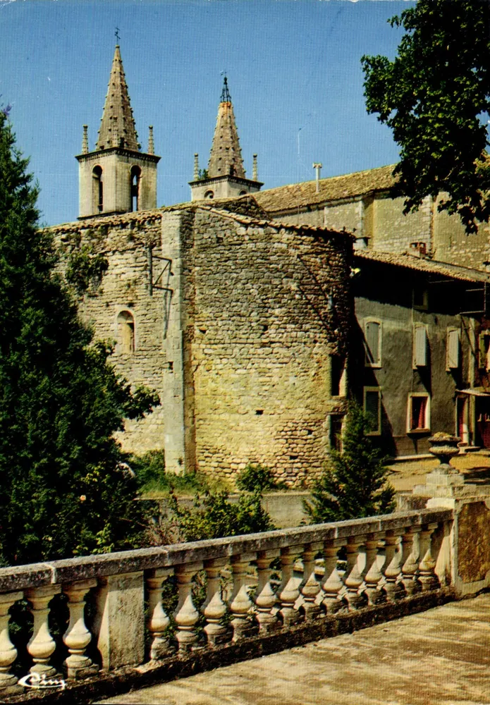 Goudargues (Gard) — A velha igreja — C. C. G. (editor) - Frente