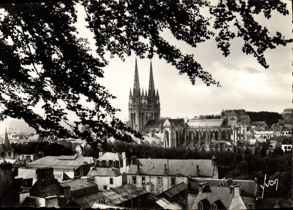 Quimper (Finistère) — Allgemeiner Blick von Frugy — Verleger Yvon, Nr. I.B. 3559 - Vorderseite