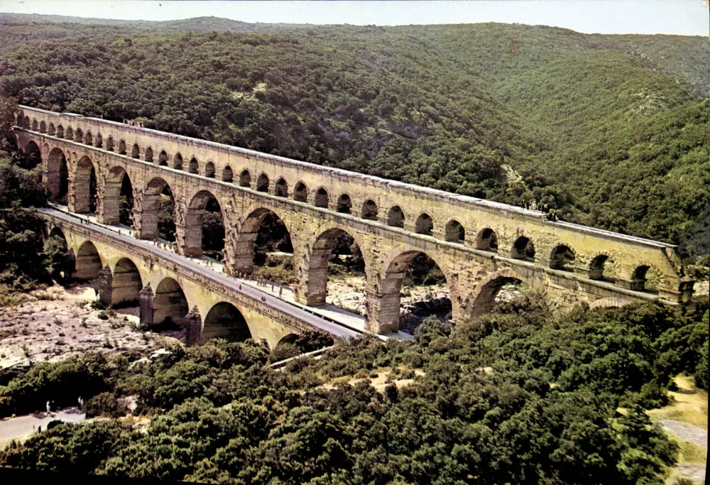 Pont du Gard — Aqueduto romano — Edições "S.L." Lyon-Villeurbanne - Frente