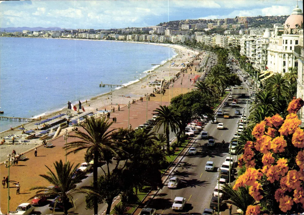 Nice - Promenade des Anglais - Die Strandpromenade — Éditions Azur Riviera, n° 83600 - Vorderseite