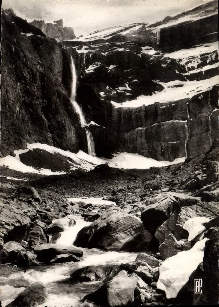 Gavarnie — O Torrente e a Grande Cachoeira — C.A.P. — 124 - Frente