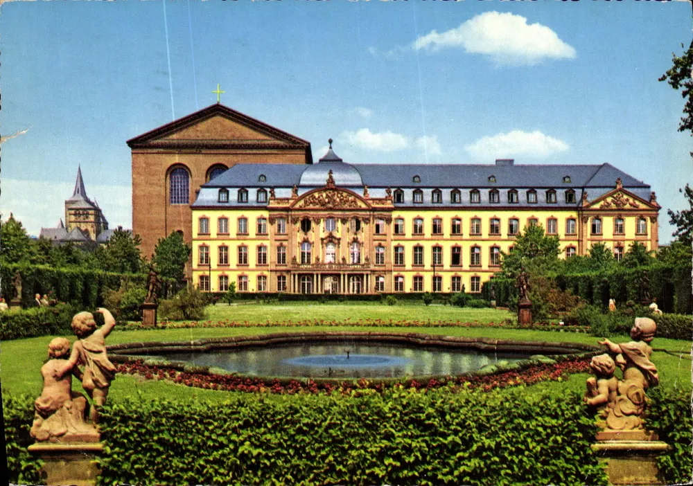 Palácio da Rainha de Trèves — vista do jardim e da fachada — editor Kotthaus, n° 70576 - Frente