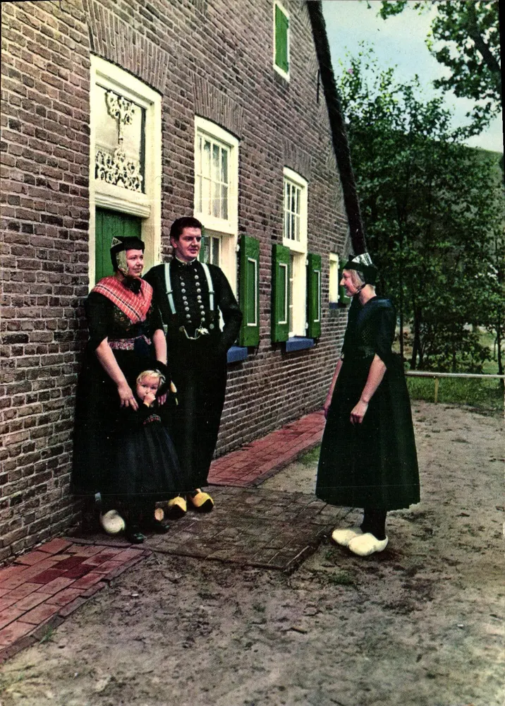 Cena de vida em Staphorst — v. Leer's Fotodrukkindustrie N.V. — Nr. 15 - Frente
