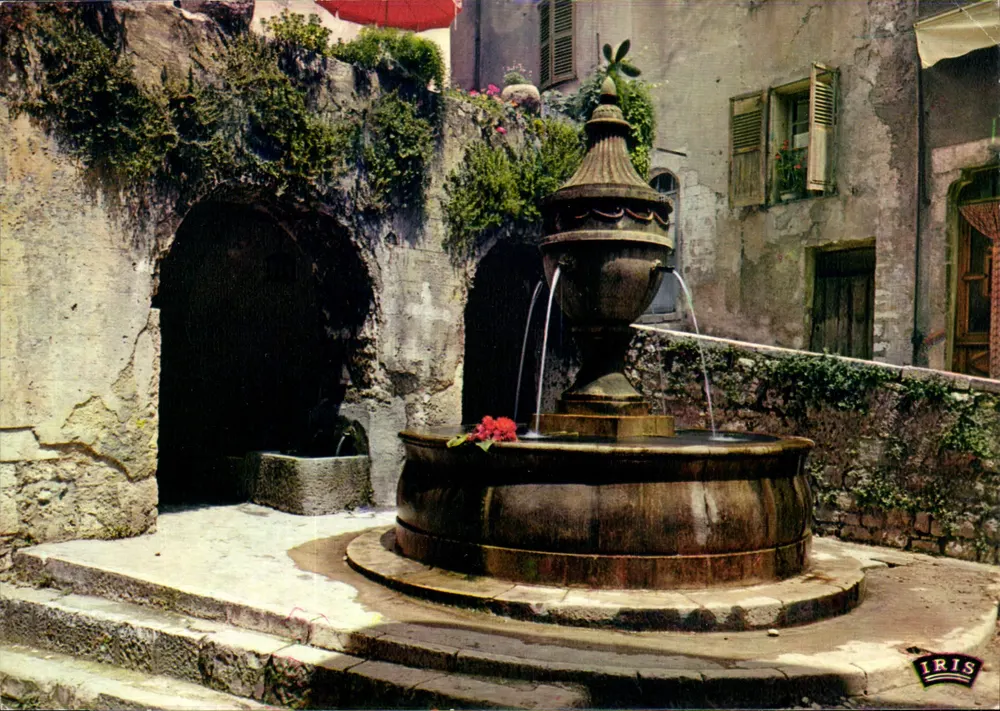 Saint-Paul-de-Vence — Die alte Fontäne — Verlag IRIS, Nr. 06.128.35 - Vorderseite