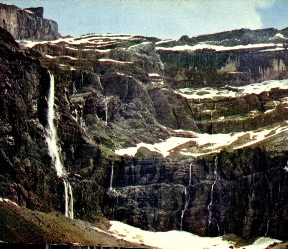 Gavarnie - Le Cirque et la Grande Cascade — Fallhöhe: 422 m — Edit. A. Doucet, Lourdes - Vorderseite