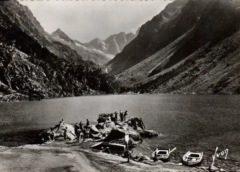 Lac de Gaube — im Hintergrund, Pic de Vignemale — Les Éditions d'Art NV, Paris - Vorderseite