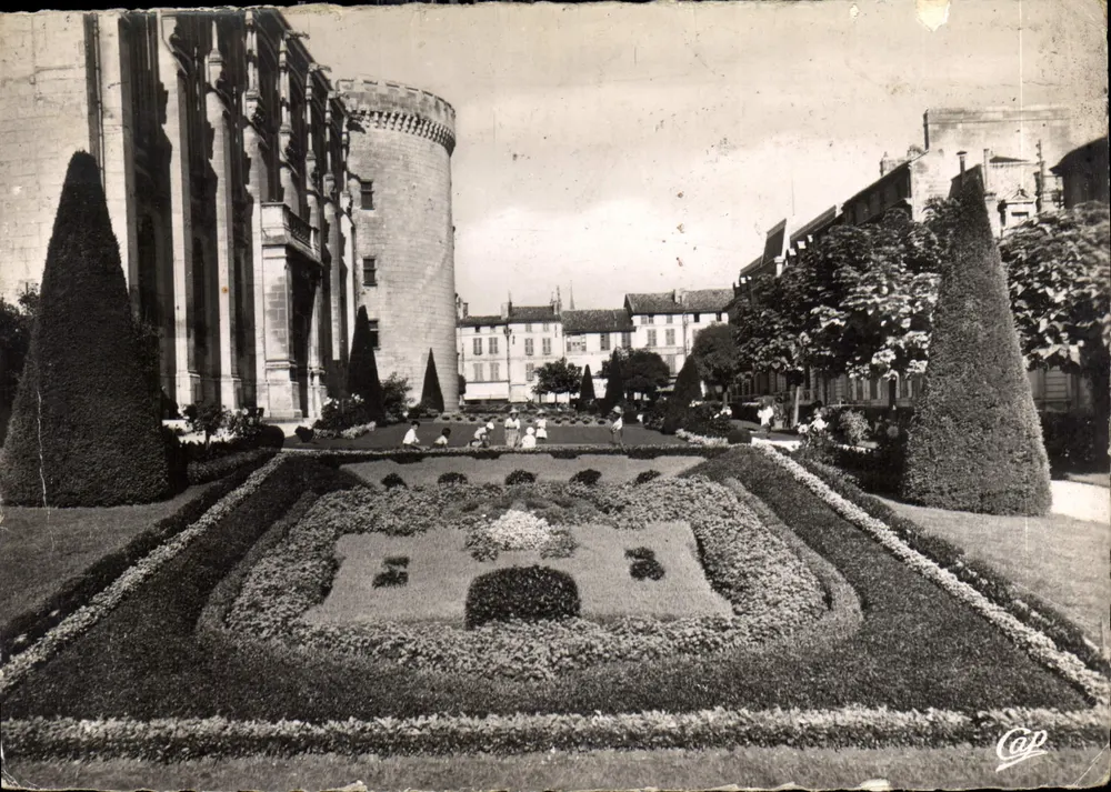 Angoulême - Die Gärten des Rathauses — C.A.P. (51) - Vorderseite