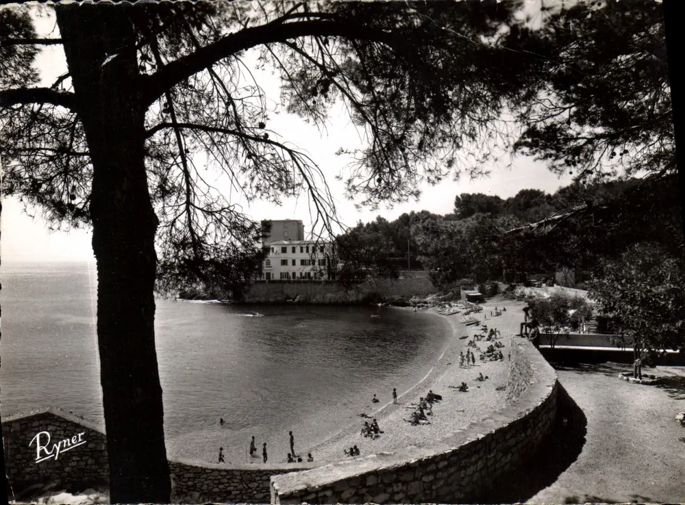 Cassis — A Praia do Bestouan — Ryner - Frente