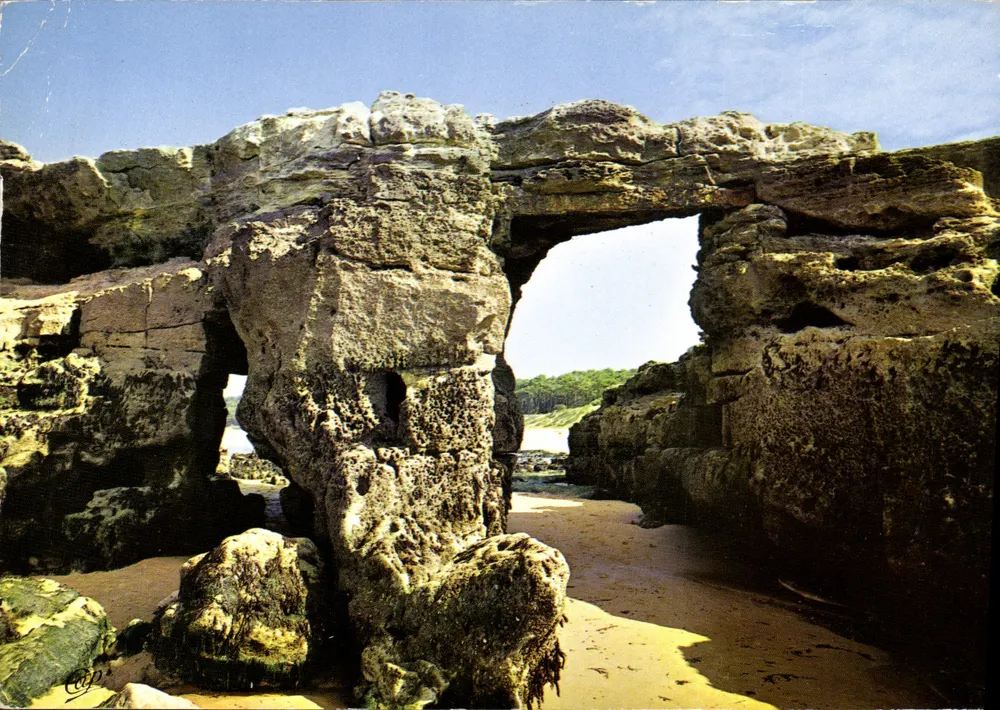 Saint-Palais-sur-Mer — O Pont do Diabo à maré baixa — Elnacap - Frente