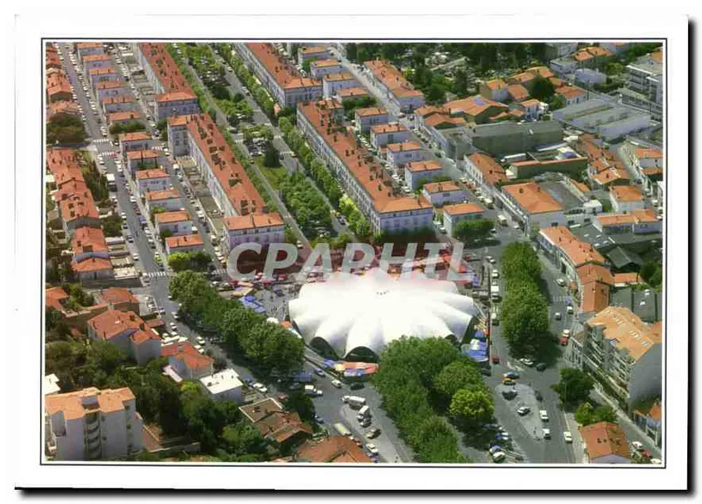 Royan — Vista aérea - o mercado e o centro — Edição do Ásno, Saint-Sulpice - Frente