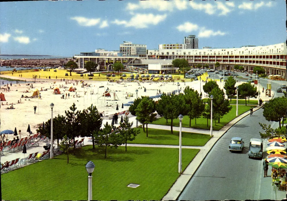 Royan — Süder Teil des Seebades. Der Terro-plein des Casinos — TALCOLOR Éditions, Bordeaux - Vorderseite