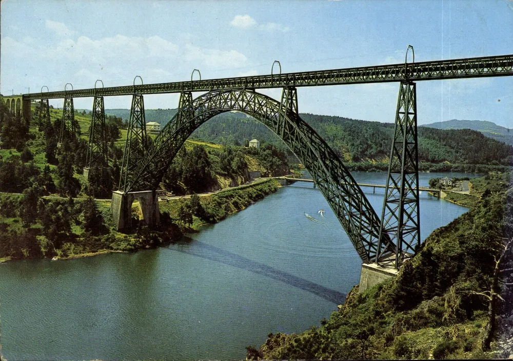 Garabit-Viadukt — Cantal — von Eiffel gebaut (1884) - Vorderseite