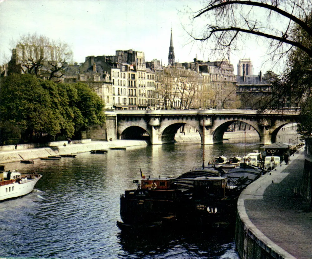 Paris - A Sena e a Cidade — Ganycolor, n° 8187 - Frente