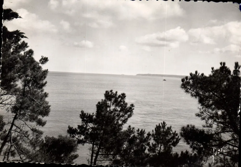 Sables d'Olonne — Ansicht der Bucht und des Cap Fréhel — Éditions d'Art Interdiction Française - Vorderseite