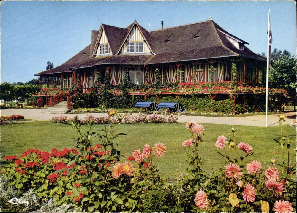 Vichy (Allier) — Golfe — Editor Combiet Impressor Nâcon - Frente