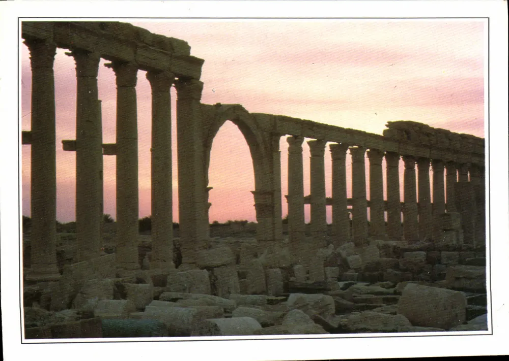 Templo de Palmyra — ruínas ao crepúsculo — Éditions S.A. - Frente