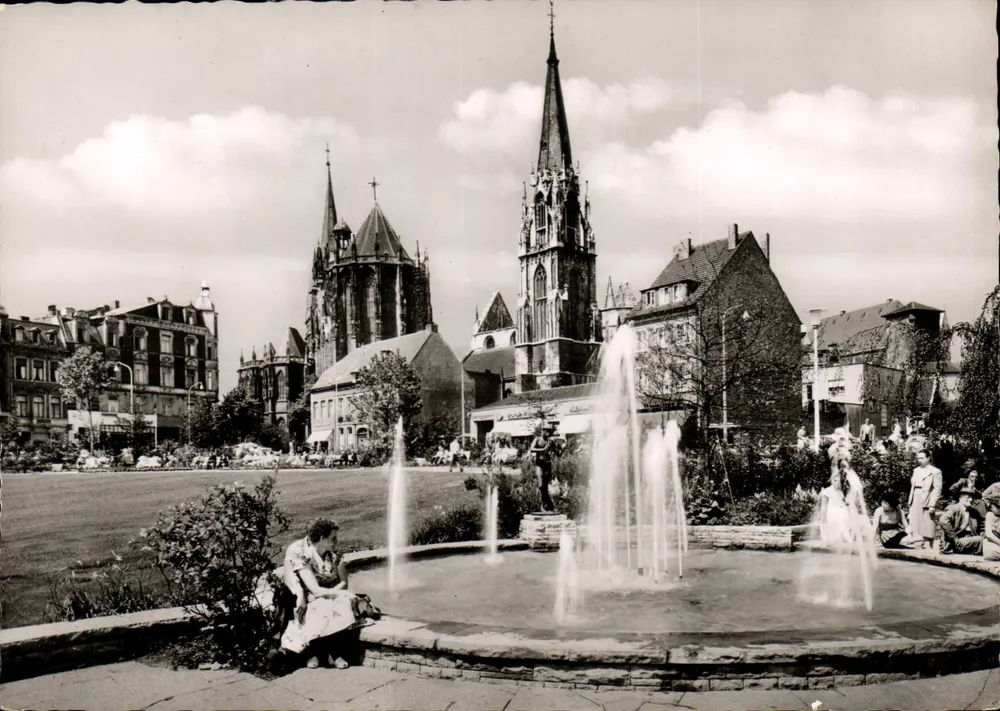 Bad Aachen — Bij het fonteinkopje Elisenbrunnen — Echte Kraphilfotografie - Voorkant