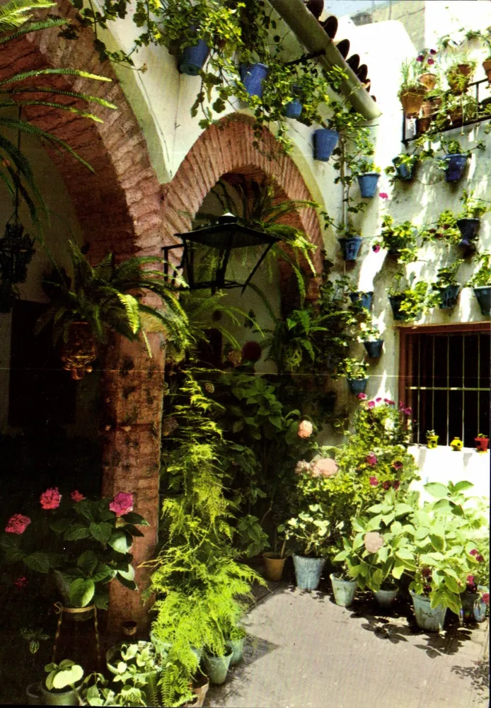 Andalusische binnenplaats — Uitgever: Ediciones R.C. Foto, Barcelona - Voorkant
