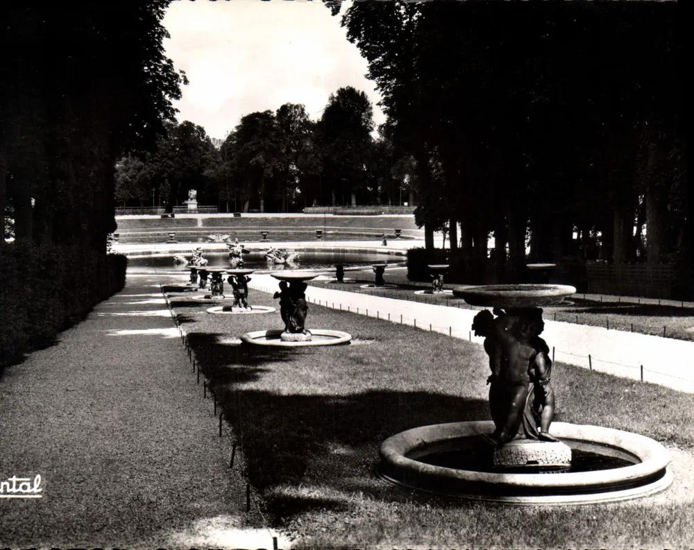 Versailles — Allée d'Eau - Les Marmousets — Edições Chantal - Frente