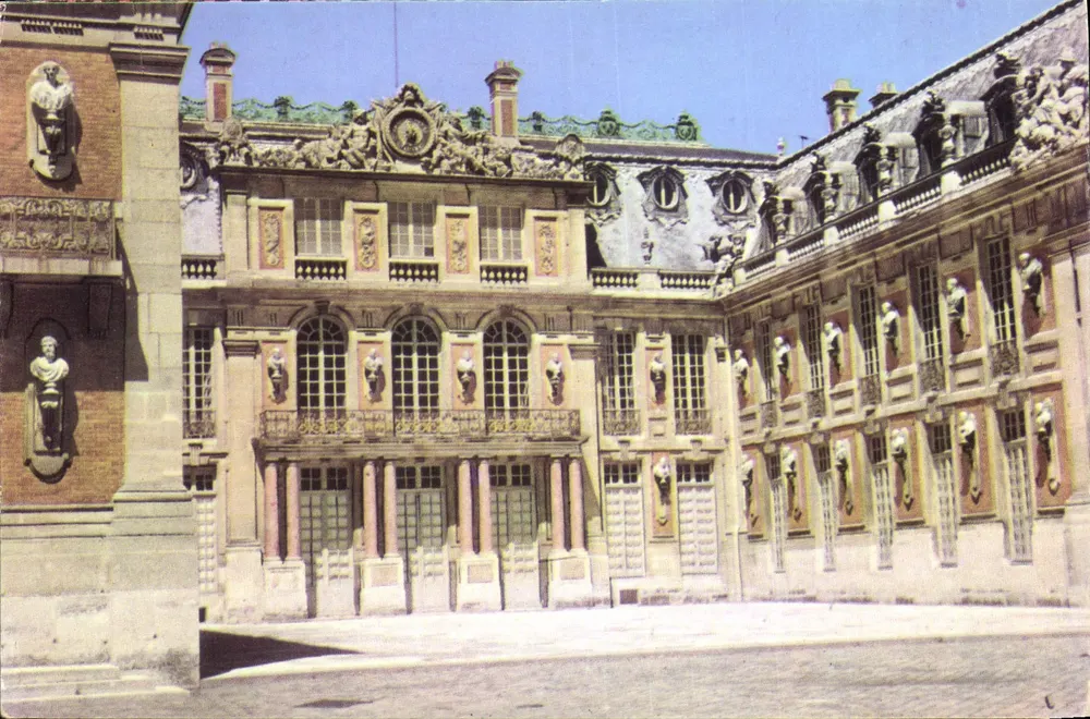 Castelo de Versalhes — a praça de mármore — Pellotier, n° 78 - Frente