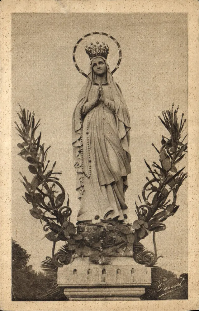 Estátua da Virgem Coroada — Lourdes — editor Deruot - Frente