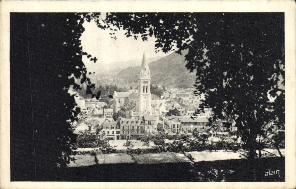 Lourdes — Igreja Paroquial — Éditions du Bourg, Lourdes - Frente