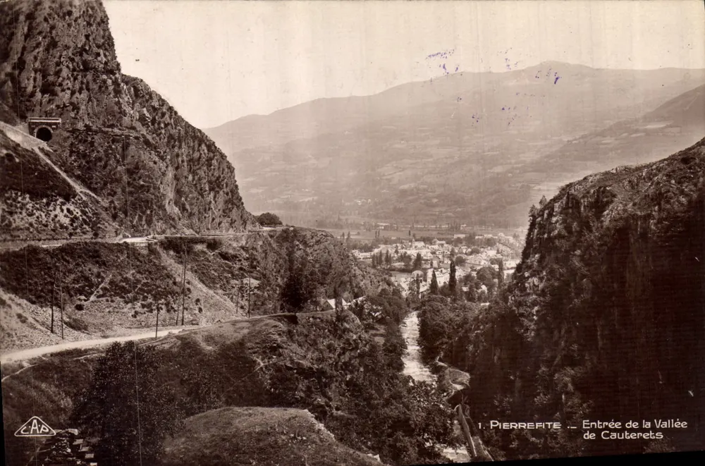 Pierrerefite — Entrada da Vale de Cauterets — C.A.P. Éditeur - Frente