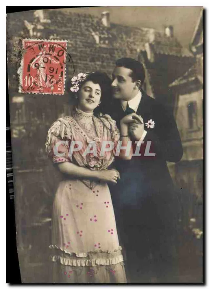 Casal em traje de festa — fotografia colorida — editor desconhecido - Frente