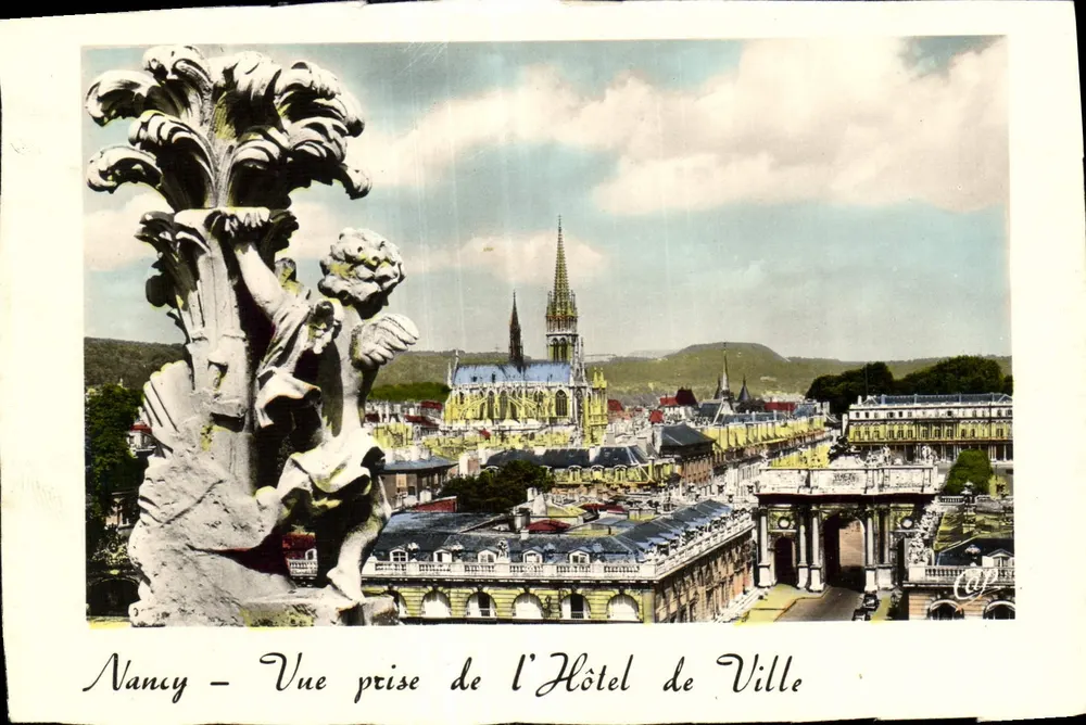 Nancy — Vue prise de l'Hôtel de Ville — Cie des Arts - Recto