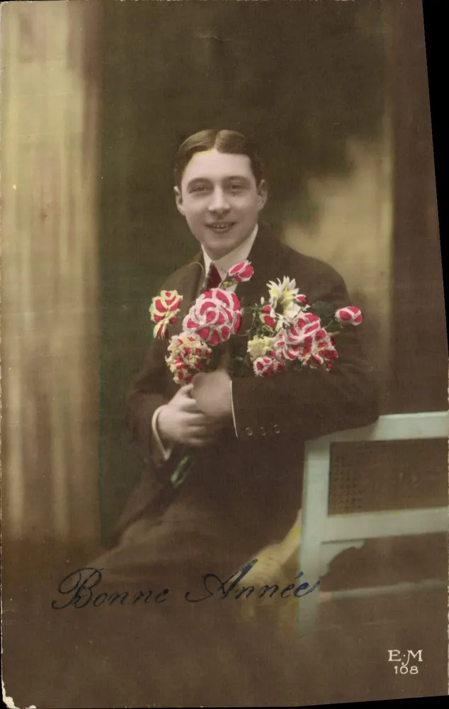 Jovem com buquê de rosas — Boa Ano — E.M. 108 - Frente