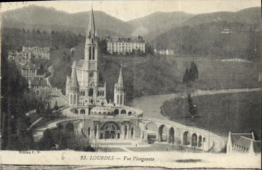 Lourdes — Vista aérea — Edição F. V. n°23 - Frente